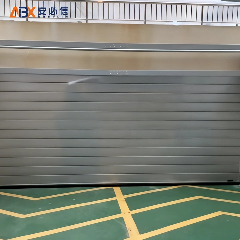 白山金属快速门